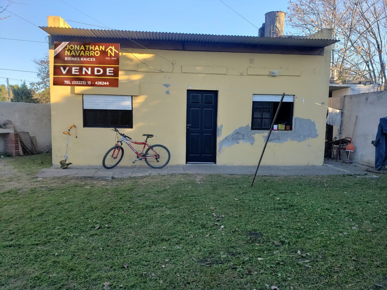 VENDO DOS CASAS EN VERONICA PUNTA INDIO.