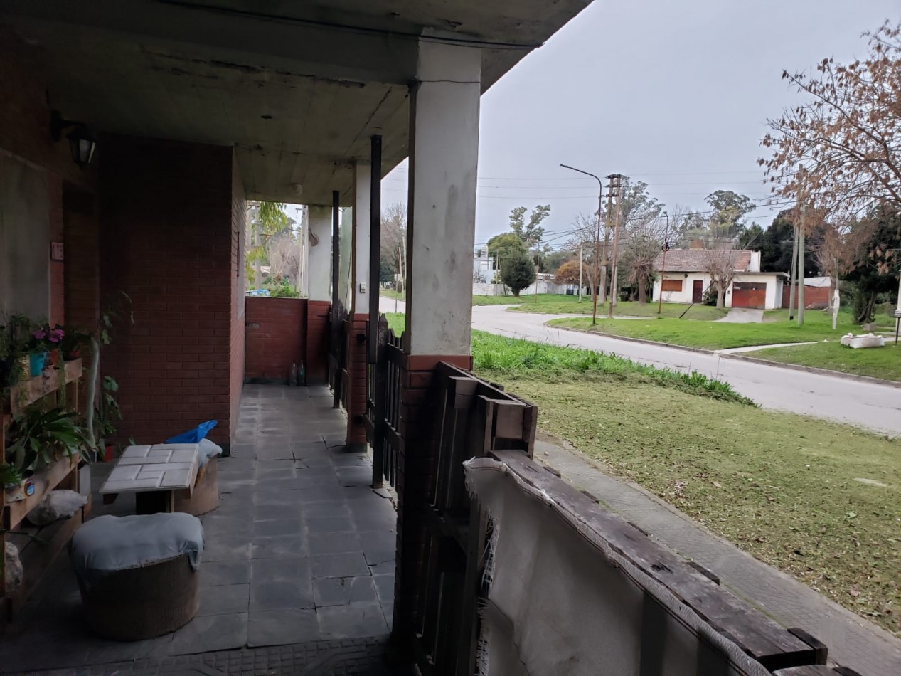 VENDO DOS CASAS EN VERONICA PUNTA INDIO.