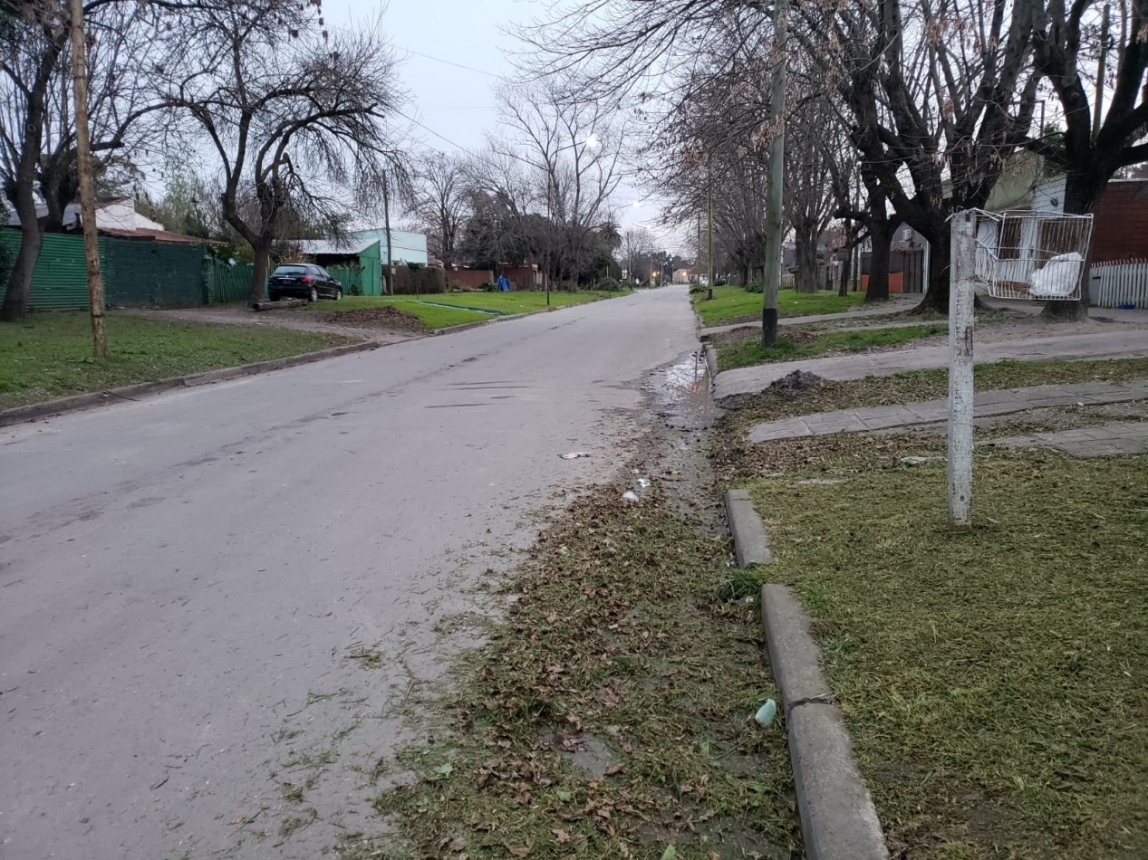 VENDO DOS CASAS EN VERONICA PUNTA INDIO.